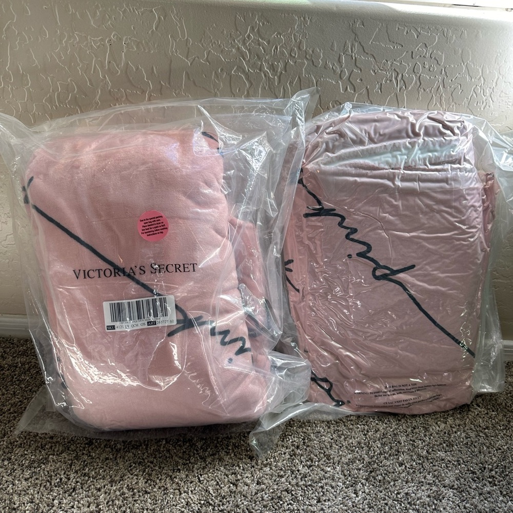 VS Pink - Pink Sherpa Blankets - brand new in original packaging.
